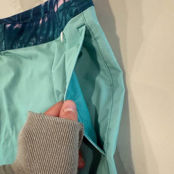 American Eagle Blue Ombré Swim Trunks Men’s Large Board Shorts Summer Vacation - Picture 5 of 10